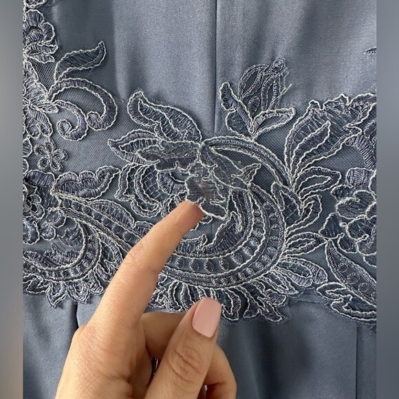 THEIA Sheath Cocktail Dress Womens size 4 blue-grey V-Neck - Picture 2 of 7